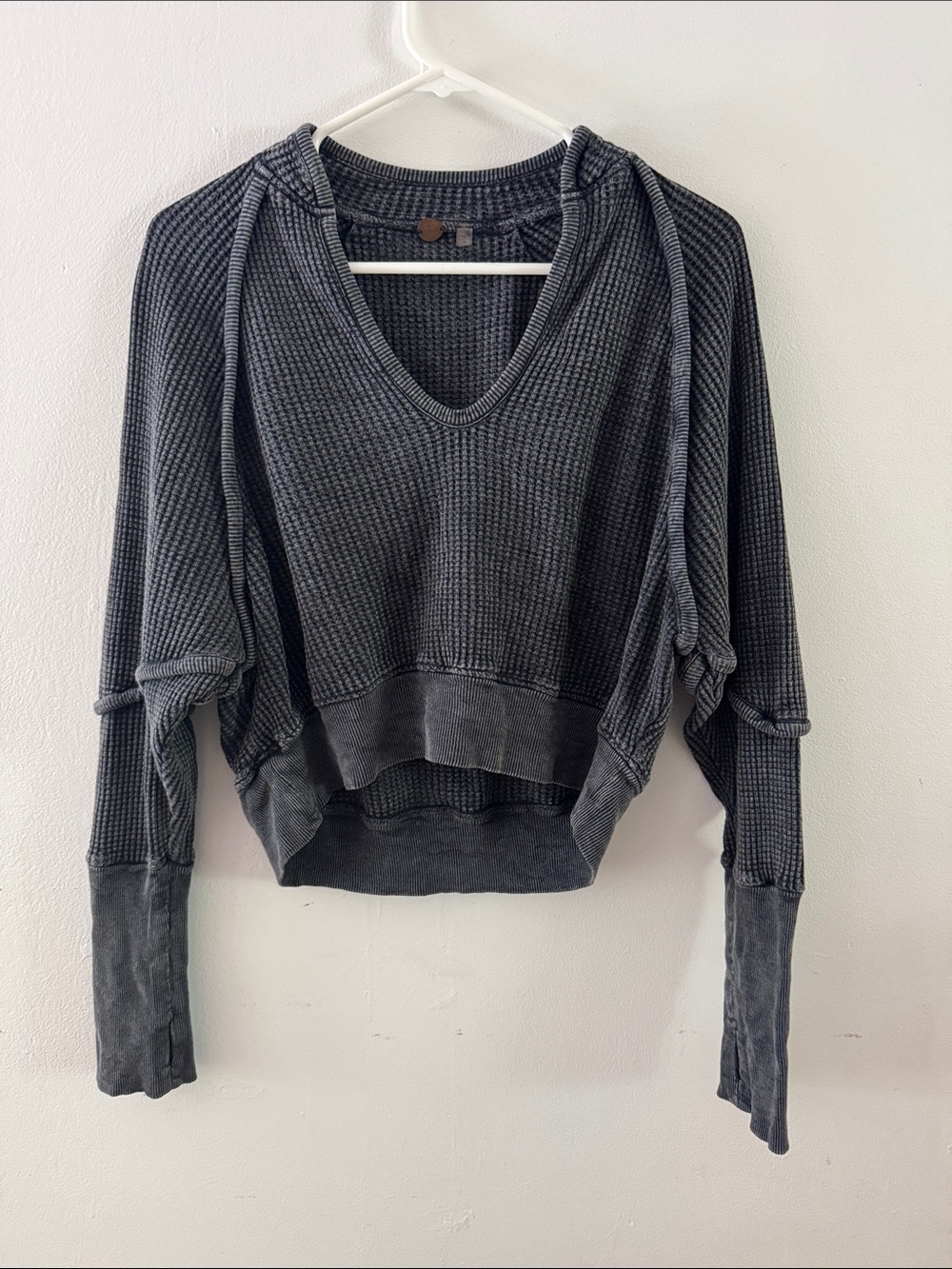 Free People Washed Charcoal V-Neck Waffle Knit Pullover Sz S
